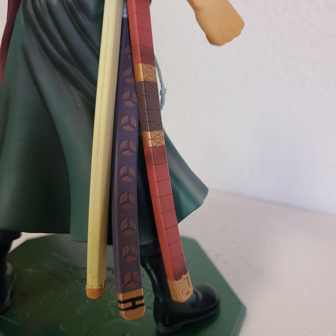 ONE PIECE　ワンピースゾロフィギアP.O.P