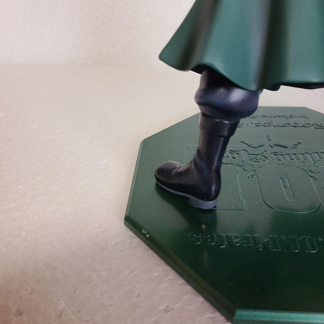 ONE PIECE　ワンピースゾロフィギアP.O.P