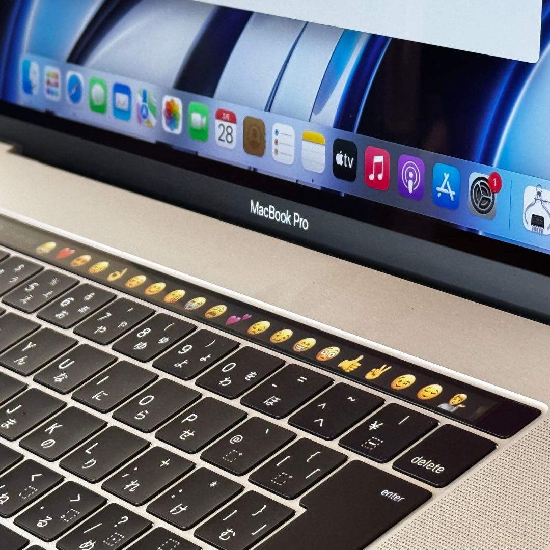 MacBookPro i7/16GB/512GBフルスペックWin＋Office