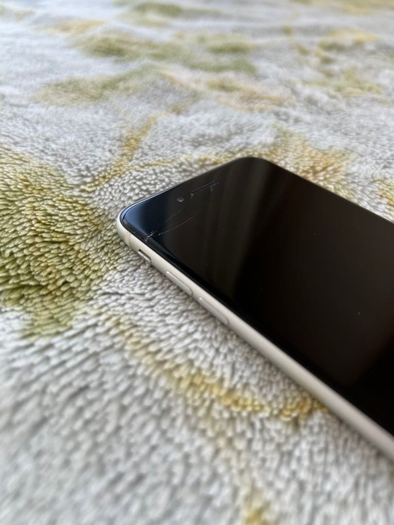 【iPhone SE (第2世代) 128GB　本体】