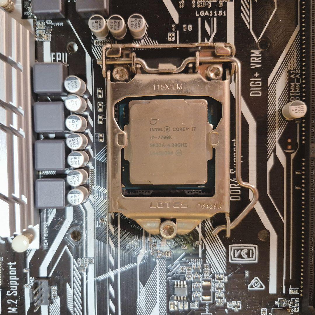 H270-PLUS Intel Corei7 7700K 動作確認済み