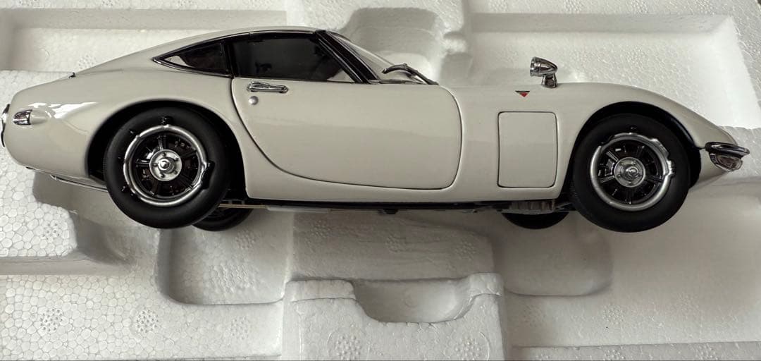 EBBRO（エブロ）製のトヨタ 2000GTのダイキャストモデル
