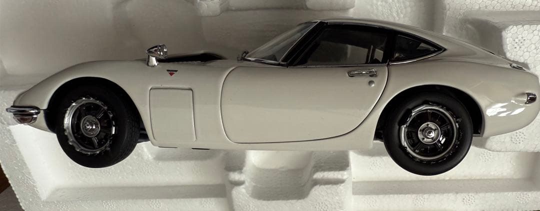 EBBRO（エブロ）製のトヨタ 2000GTのダイキャストモデル
