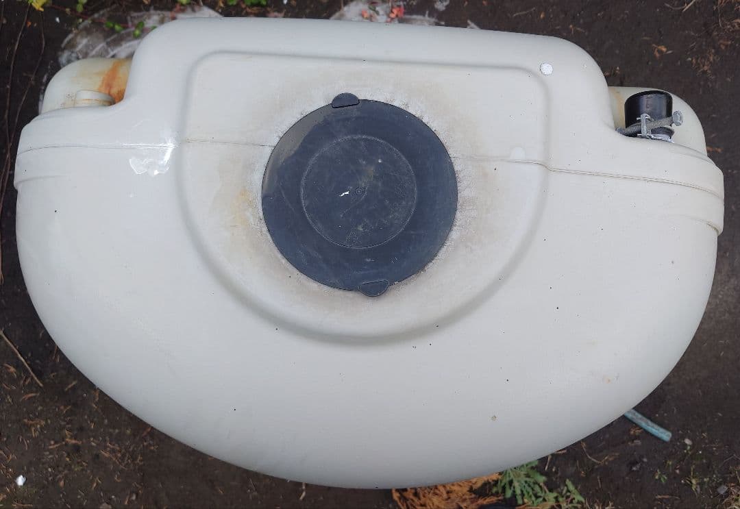 蛇口コック付き雨水タンク110L本体（グレー）＋付属品セット【送料込み】