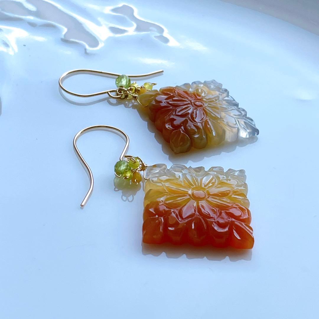 たまま◆ロンバスフラワーカービング ✧グラデーションカーネリアンピアス