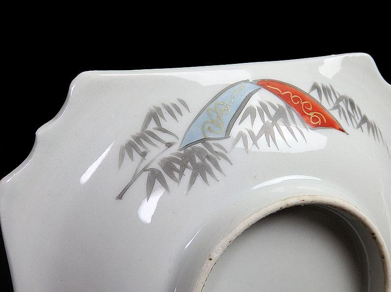 九谷　色絵　草花に蝶の図　角皿　5枚　D597A- BCp