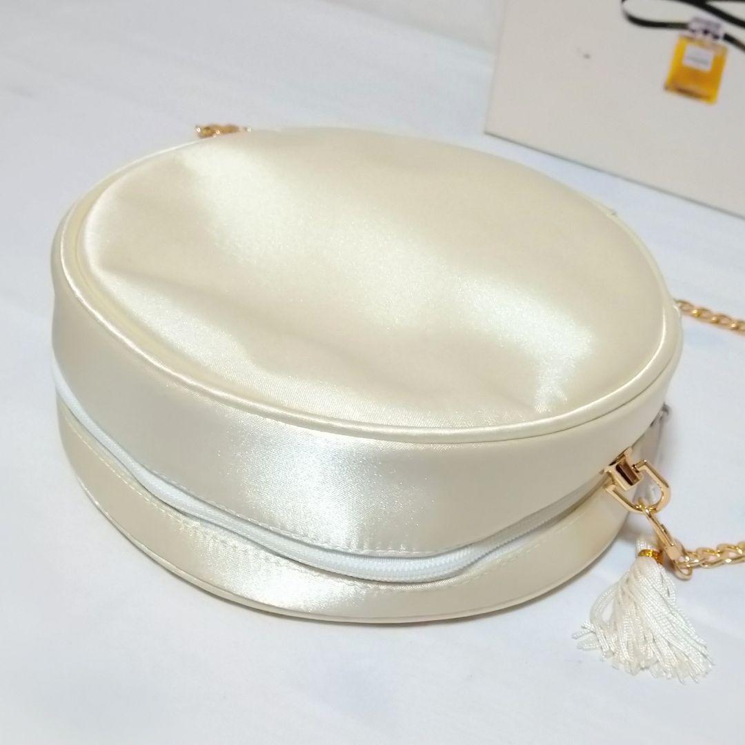 シャネル 丸型 未使用に近い ゴールドチェーンショルダー ポーチ ツヤツヤ 非売