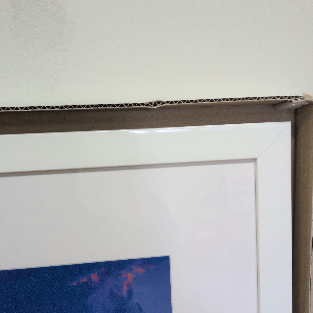 ジョルジュ・メイス アートポスター 中庭 額縁付き ギリシャ ミコノス