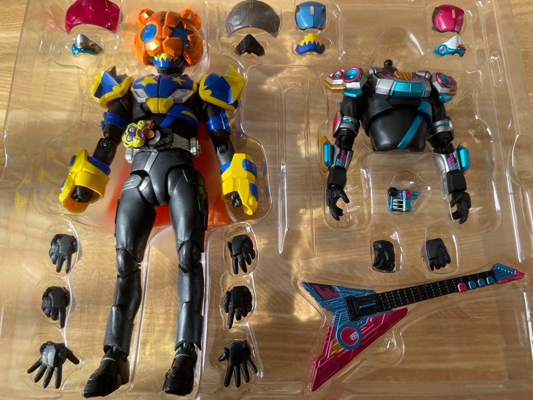 S.H.Figuarts 仮面ライダーパンクジャック モンスター/ビートフォーム