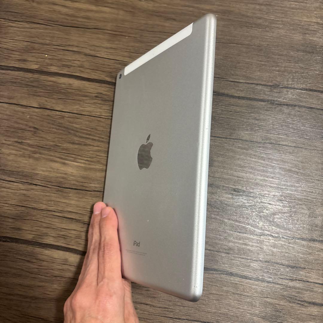 iPad第6世代128GB (SIMロック解除済)