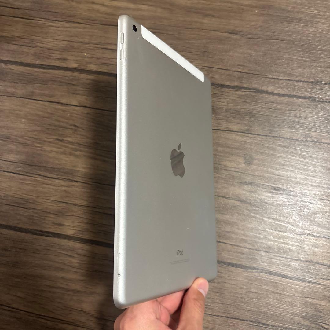 iPad第6世代128GB (SIMロック解除済)