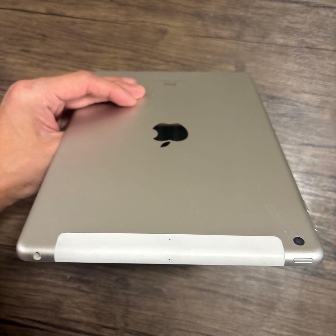 iPad第6世代128GB (SIMロック解除済)