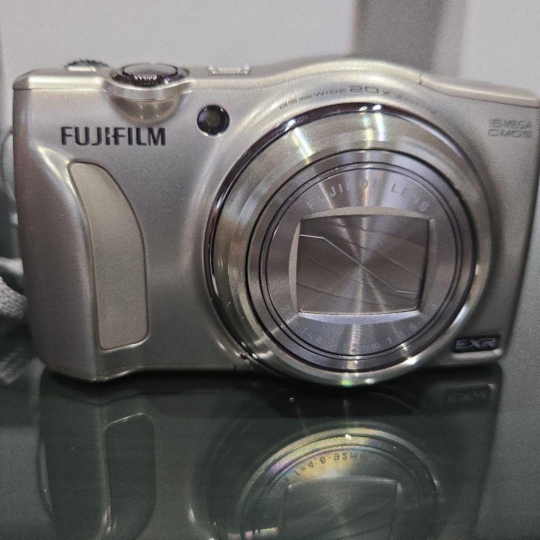 FUJIFILM FinePix F770EXR　シルバー