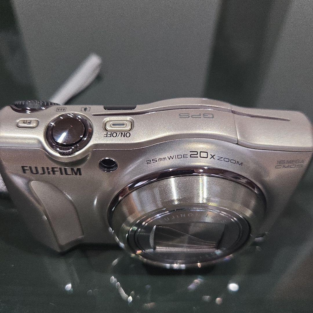 FUJIFILM FinePix F770EXR　シルバー