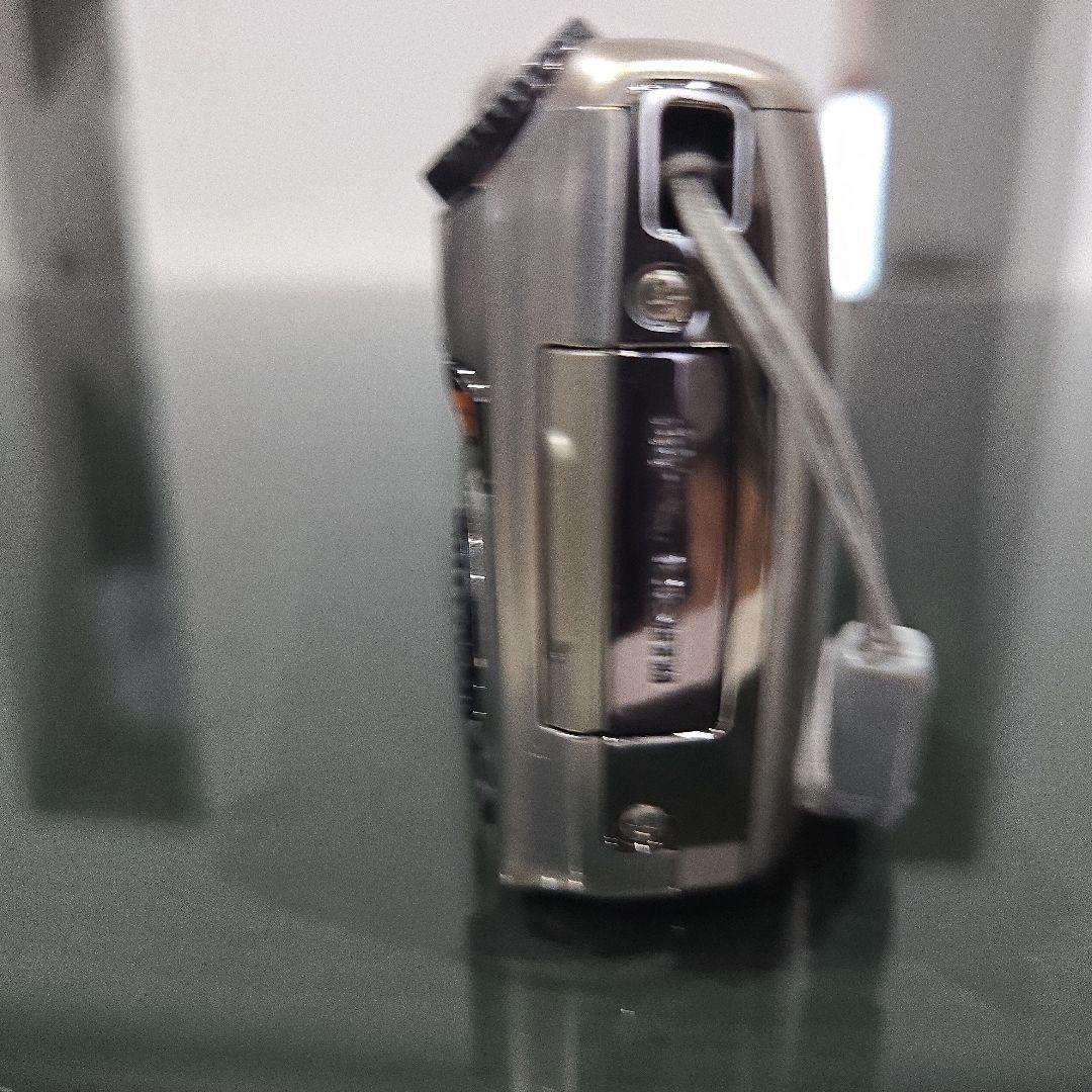FUJIFILM FinePix F770EXR　シルバー