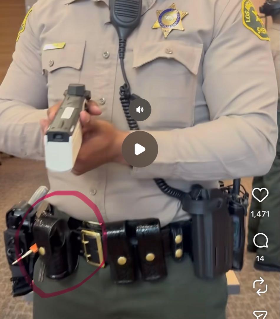 実物ロサンゼルスカウンティーシェリフ　支給品催涙スプレーポーチ