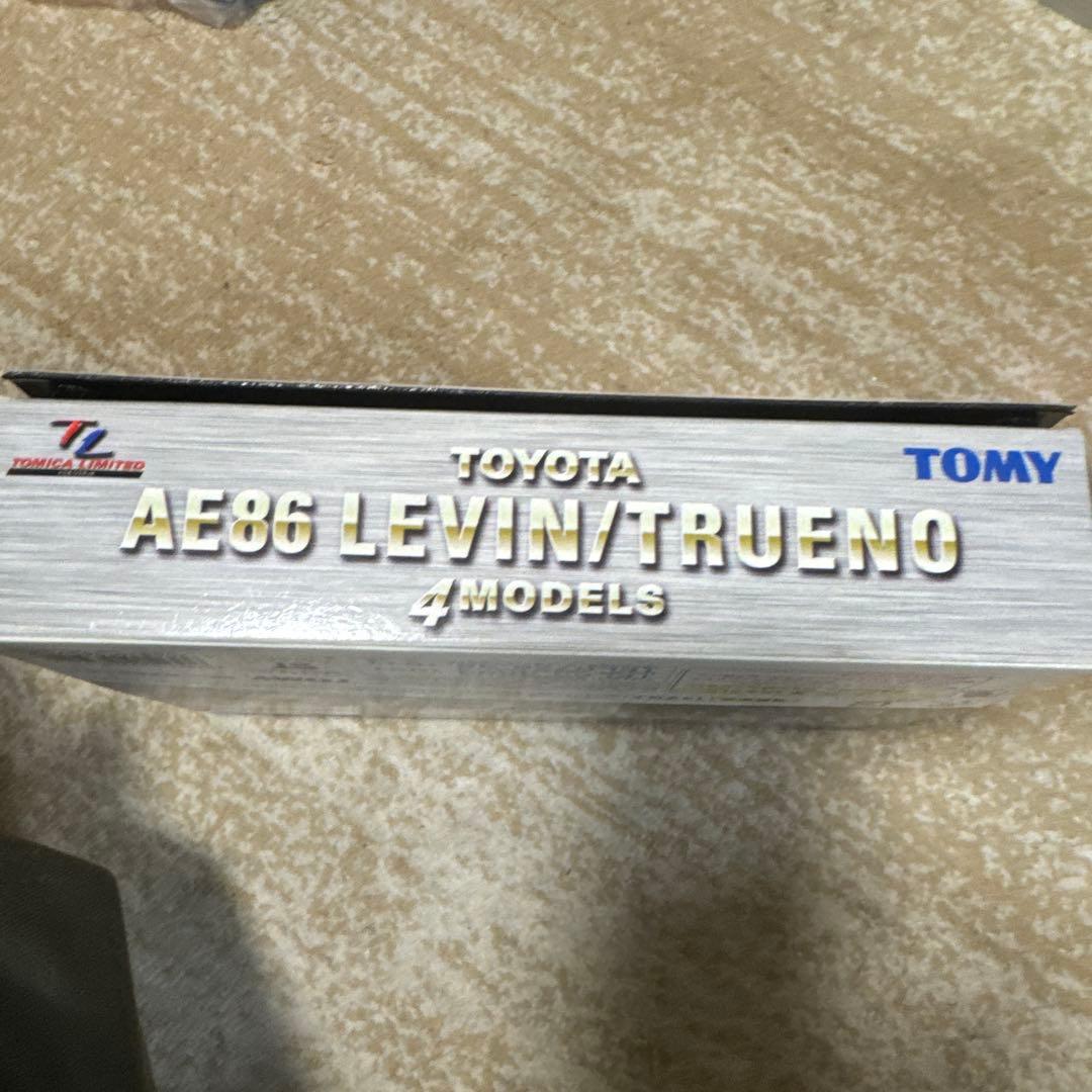 トミカリミテッド AE86 レヴィン/トレノ 4モデルセット