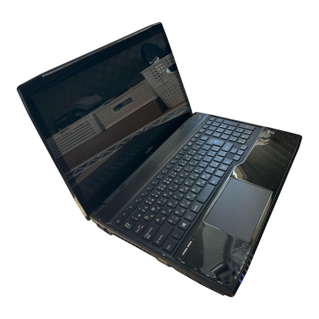 富士通 LIFEBOOK AH56/M Core i7 8GB 動作確認済