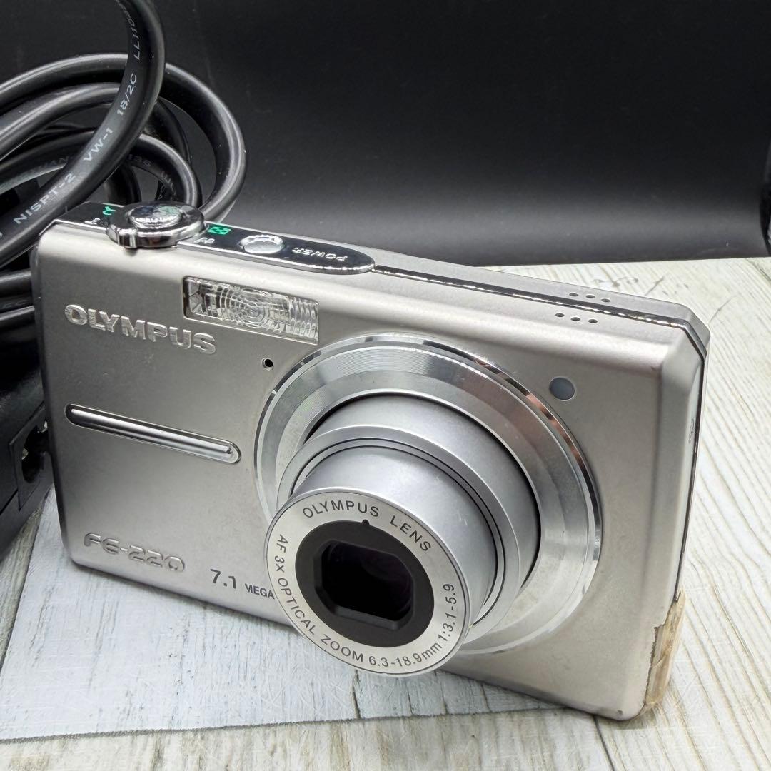 オリンパスOLYMPUS FE-220