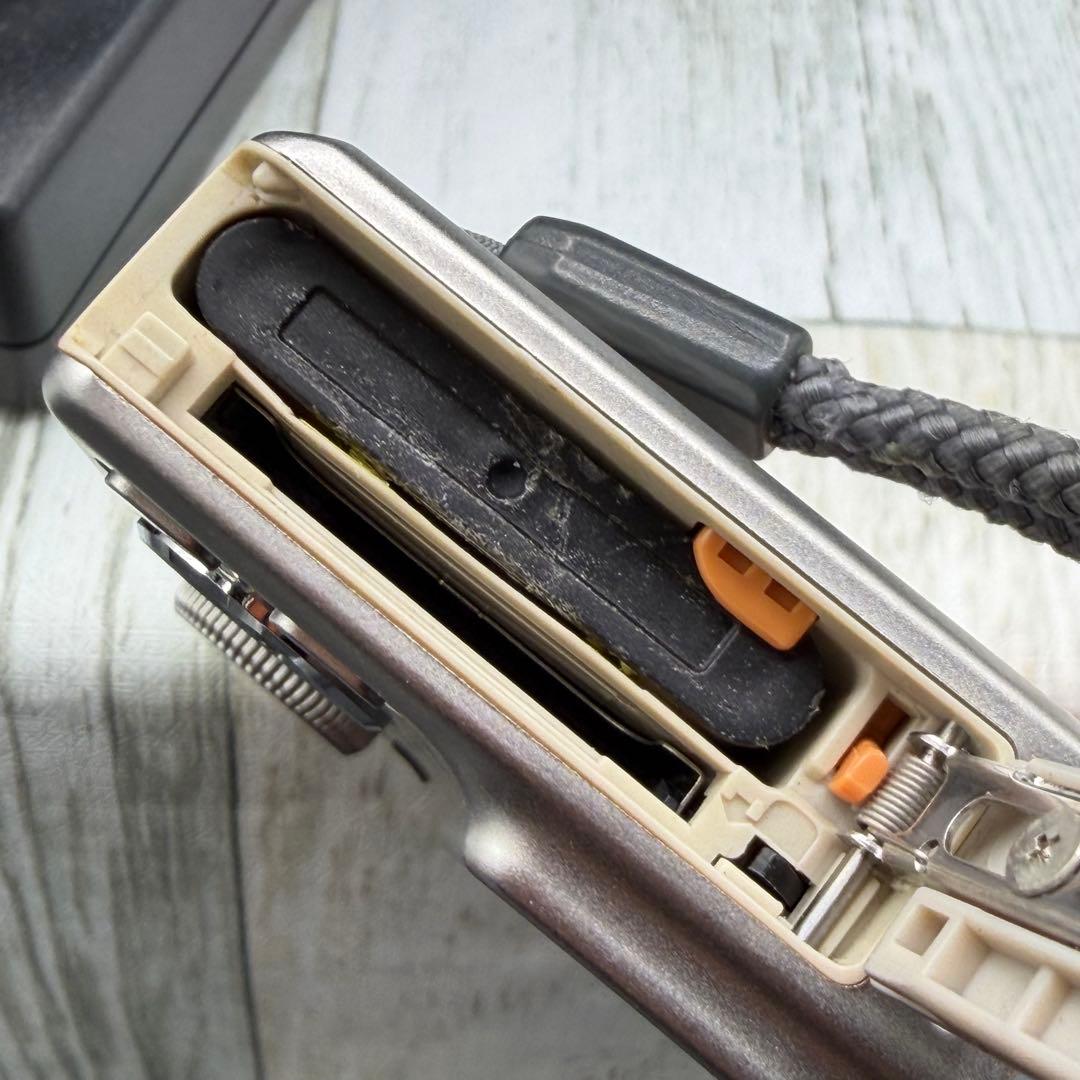 オリンパスOLYMPUS FE-220