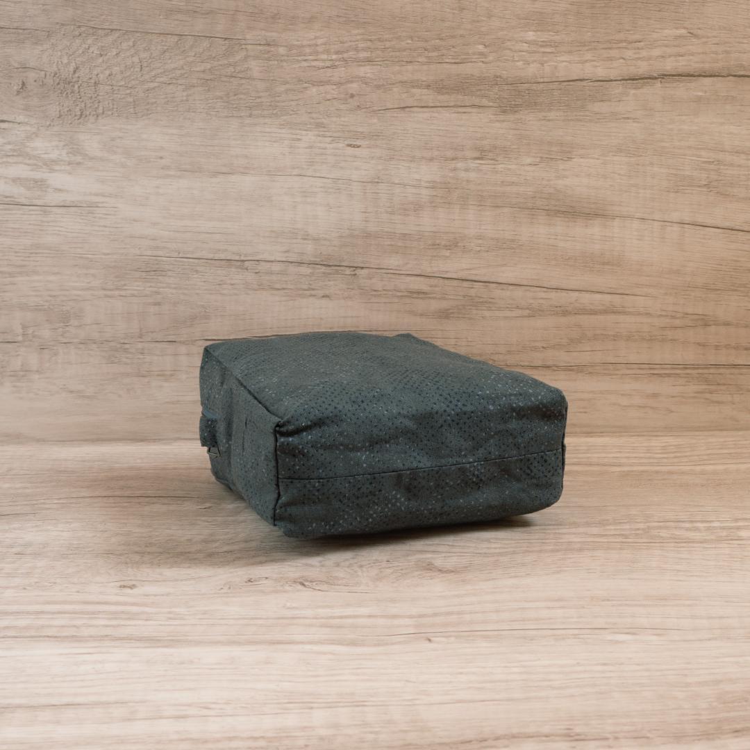 【手帳ポーチ／サイズ1】ドット・グレー（たくさん入るタイプ）