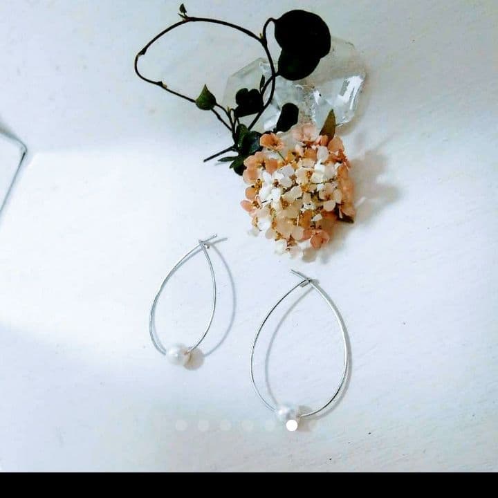 ▷オリオン流星群 デザイン ピアス ハンドメイド アクセサリー パール フープ