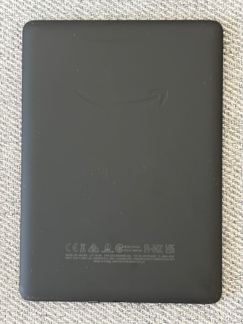 Kindle Paperwhite 第11世代 8GB 広告なし 純正カバー付