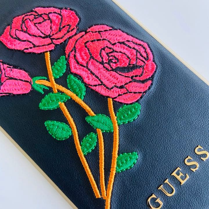 GUESS ゲス iPhone X/XS ケース バラ刺繍 ブラック