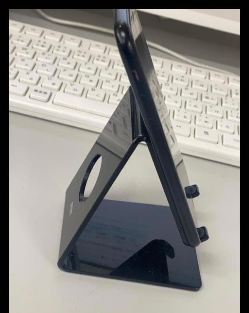 iPhone SE 第2世代 ブラック 64GB SIMロックなし 83%