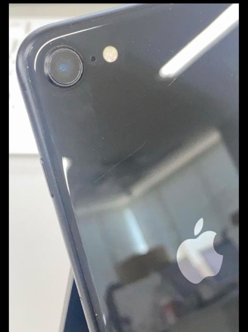 iPhone SE 第2世代 ブラック 64GB SIMロックなし 83%