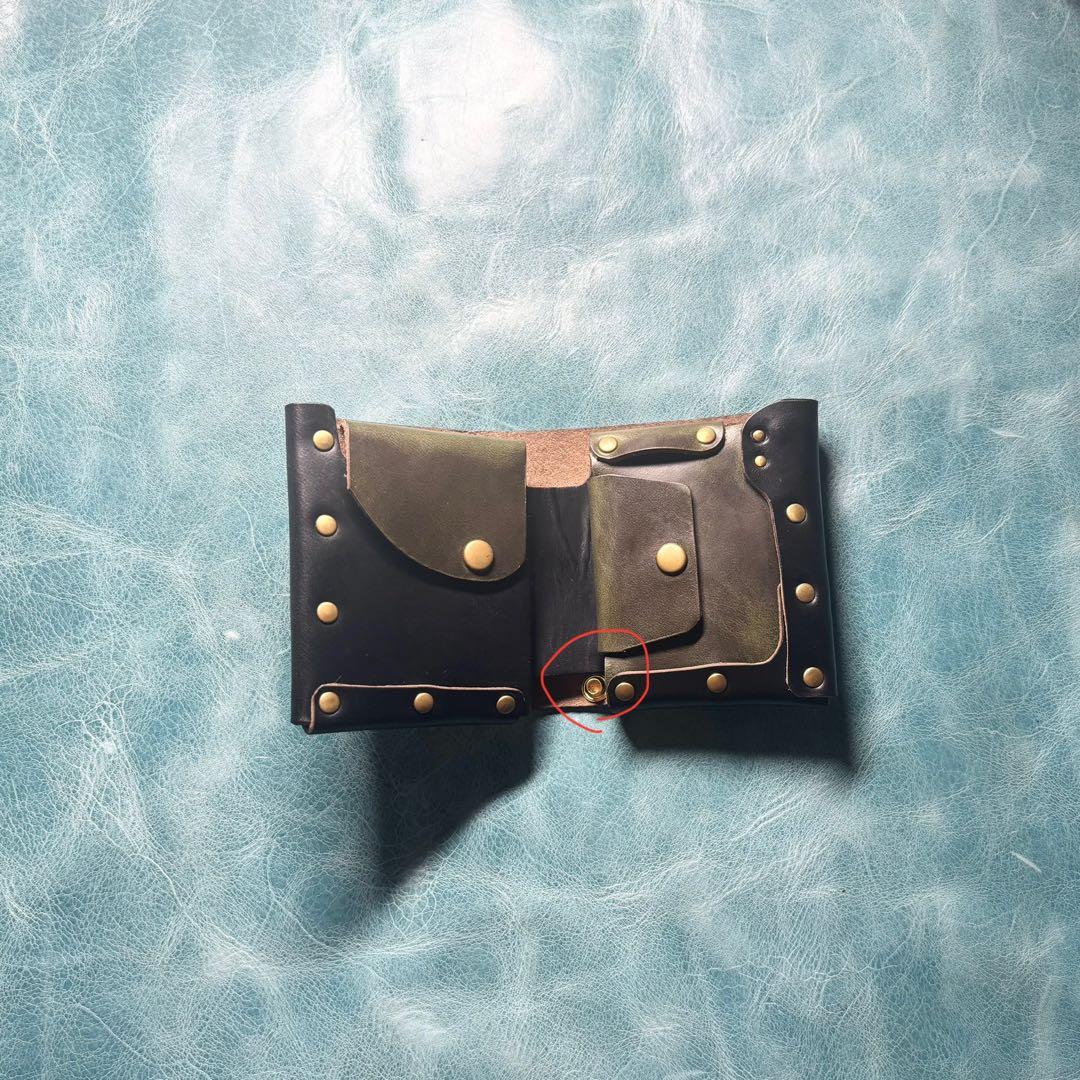 コンパクト二つ折り革財布　クロムエクセル　黒・緑色　真鍮　cx-hw-001