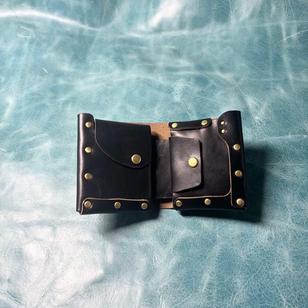 コンパクト二つ折り革財布　クロムエクセル　黒・緑色　真鍮　cx-hw-001