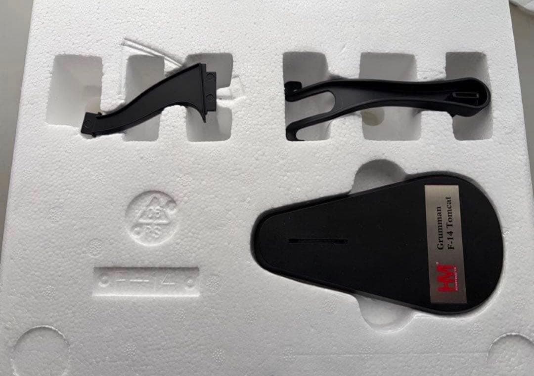 F14 A アメリカ　海軍 第84戦闘飛行隊　ジョリーロジャース　F-14