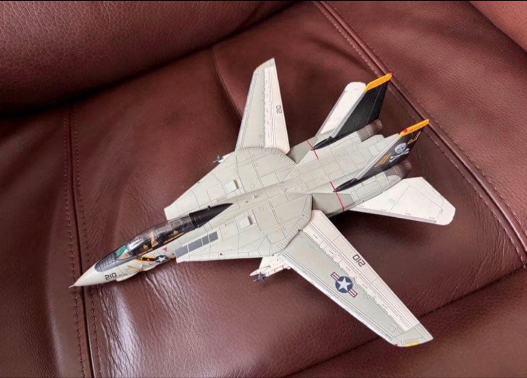 F14 A アメリカ　海軍 第84戦闘飛行隊　ジョリーロジャース　F-14