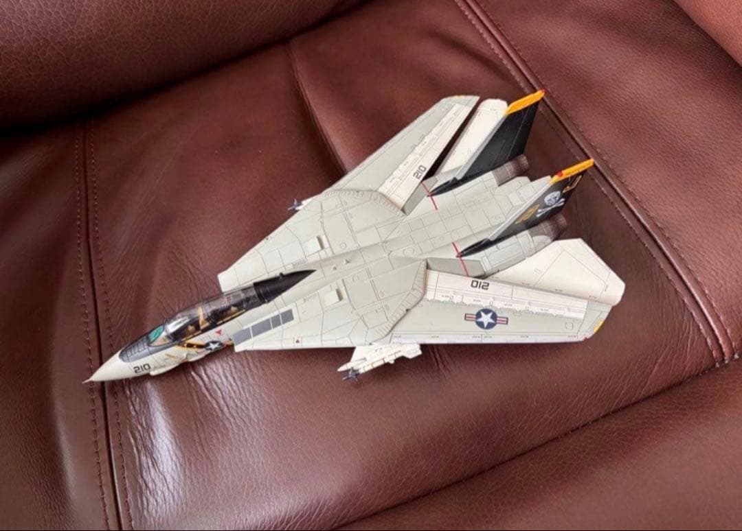 F14 A アメリカ　海軍 第84戦闘飛行隊　ジョリーロジャース　F-14