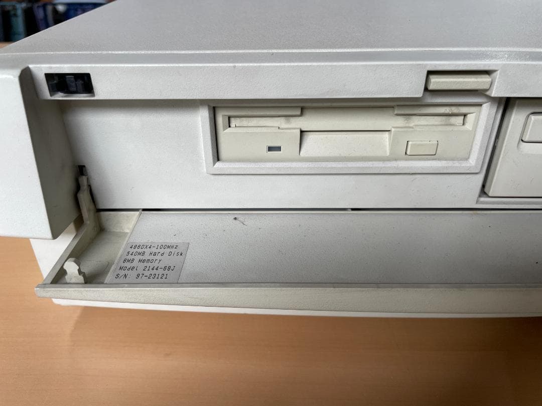 ★ パソコン IBM 486DX4 100MNhz 2144-68J Intel