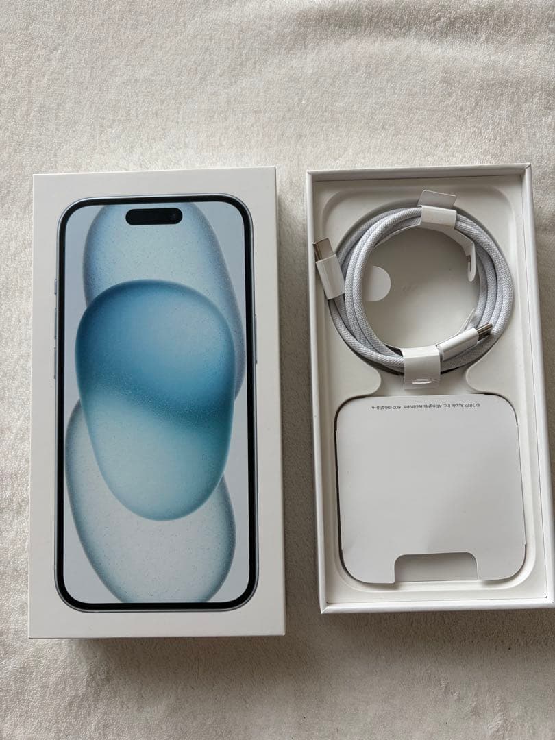 Apple iPhone 15 256GBブルー 本体