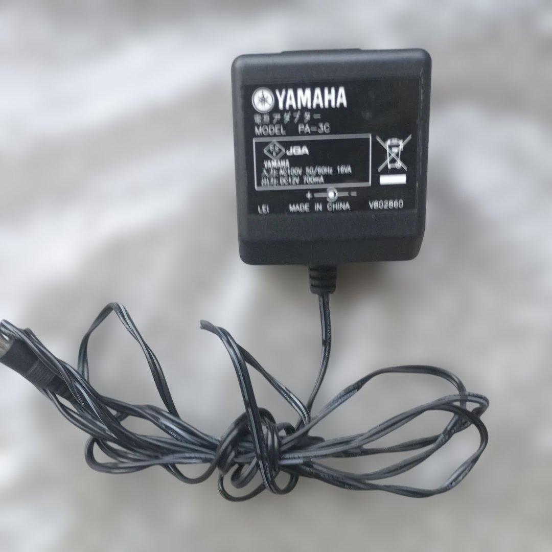 YAMAHA piaggero np-12ホワイト電子ピアノ 美品