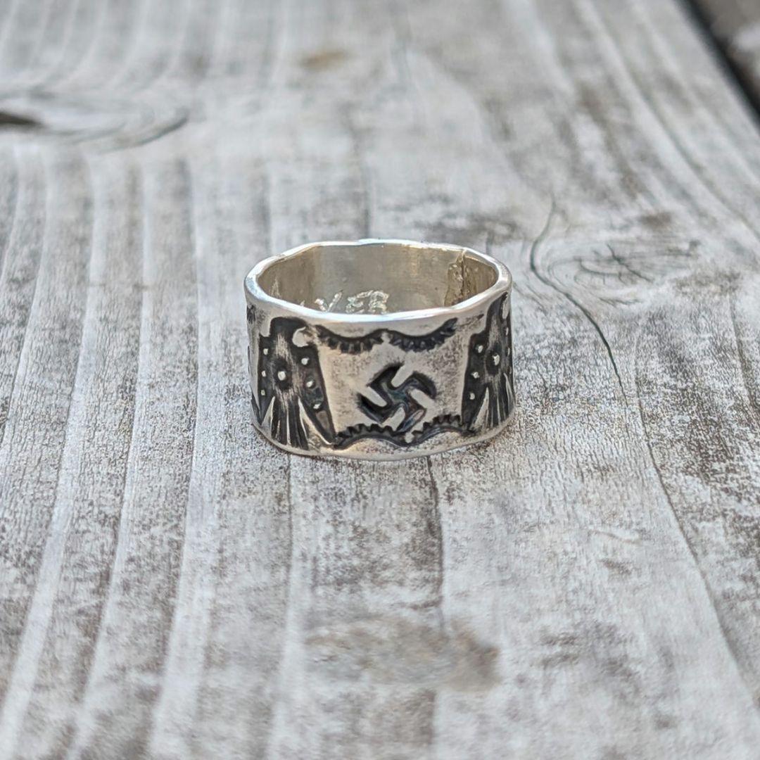 ハンドメイドのシルバーリング　インディアンジュエリー風