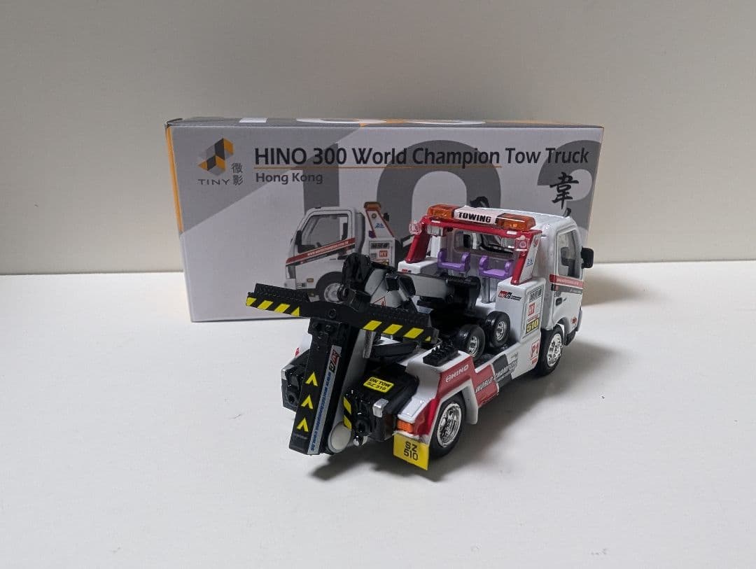 ミニカー HINO 300 World Champion Tow Truck