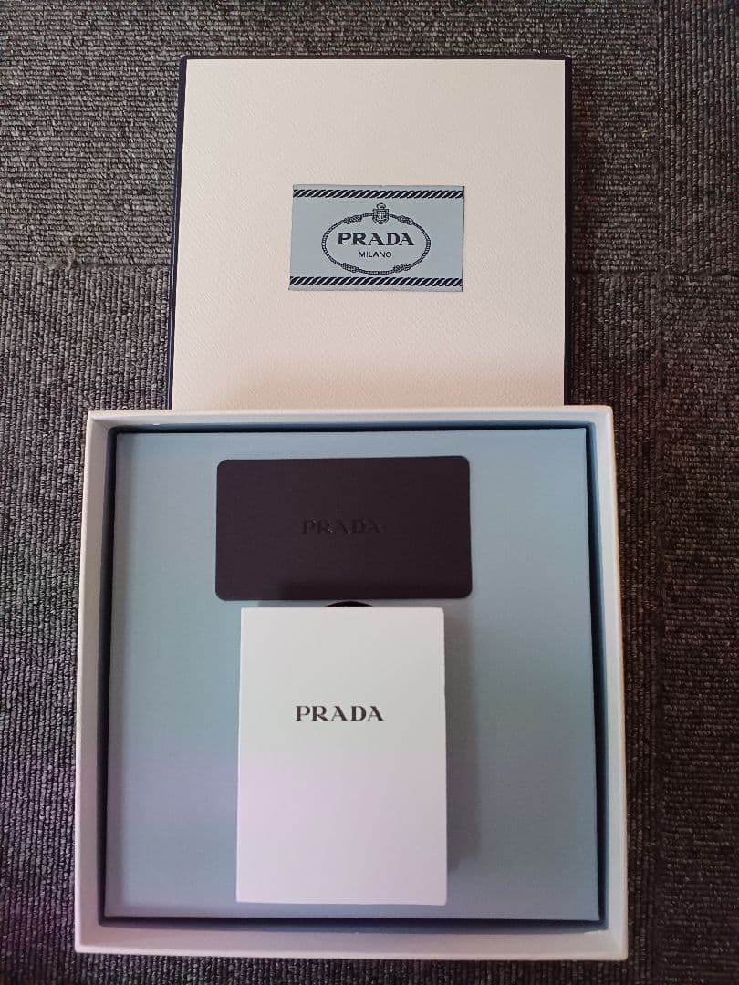 正規品　PRADA 　ポーセリン　陶器　アクセサリーケース　未使用品