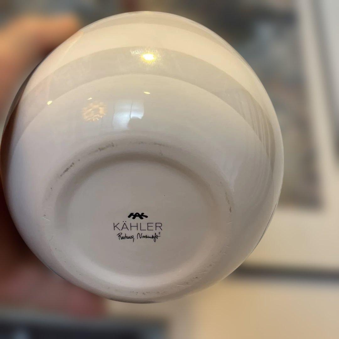 デンマークKAHLERのオマジオ　ホワイト×ライトグレーの優雅でセレブ的な花瓶
