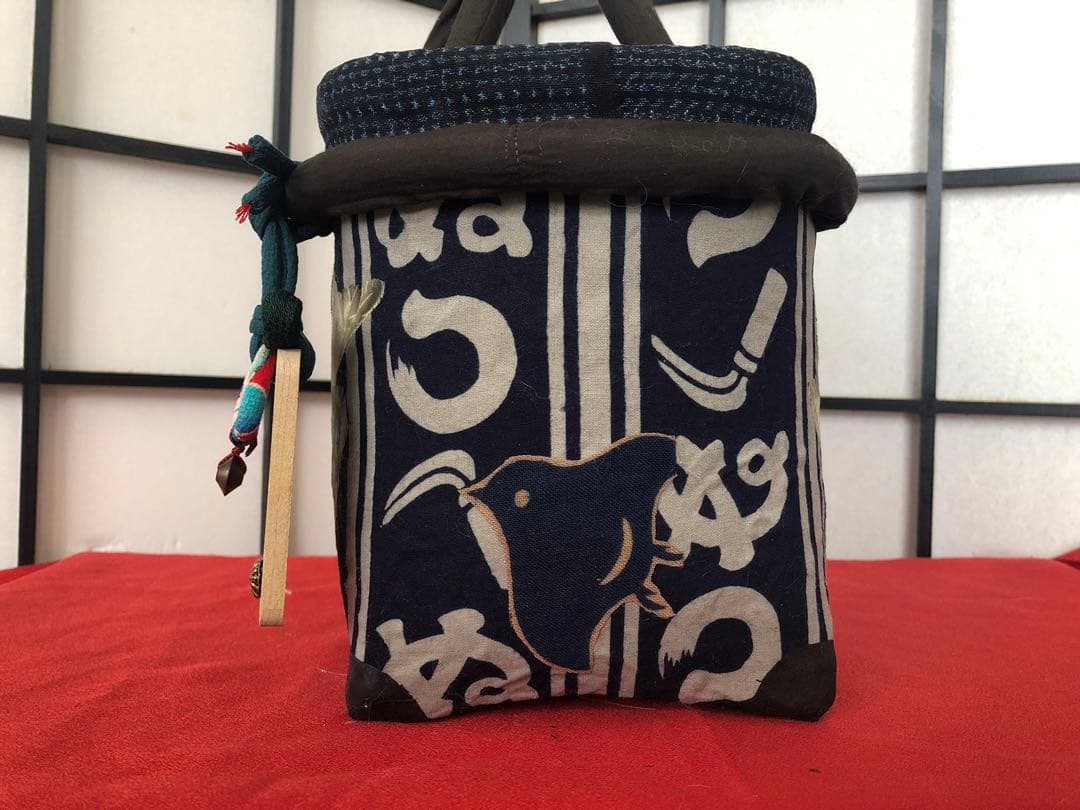 一閑張り　一貫張り　藍染　本藍染 かまわぬ　正絹古布　侍雀