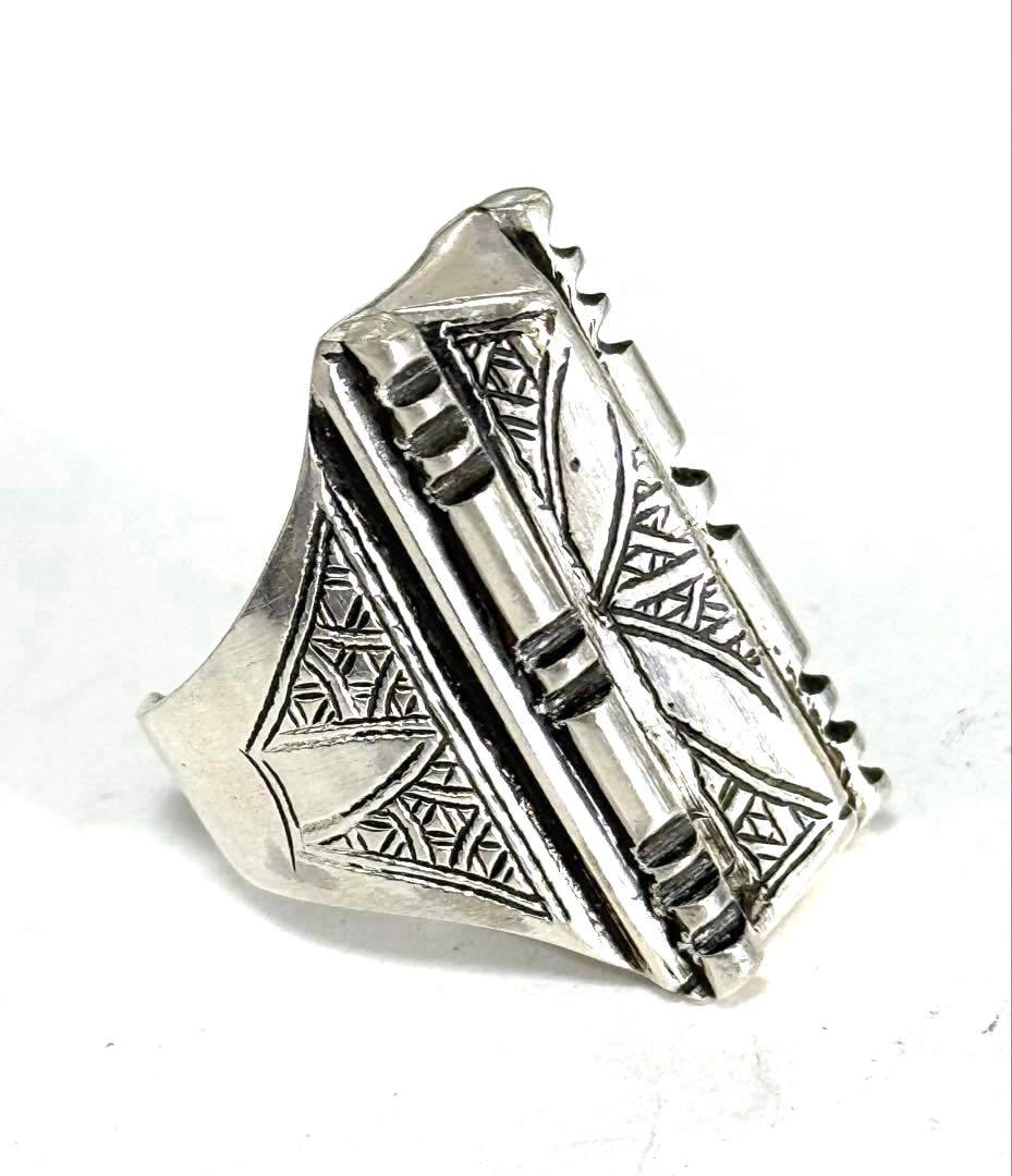 トゥアレグ族　ハンドメイド　シルバーリング　　(１)