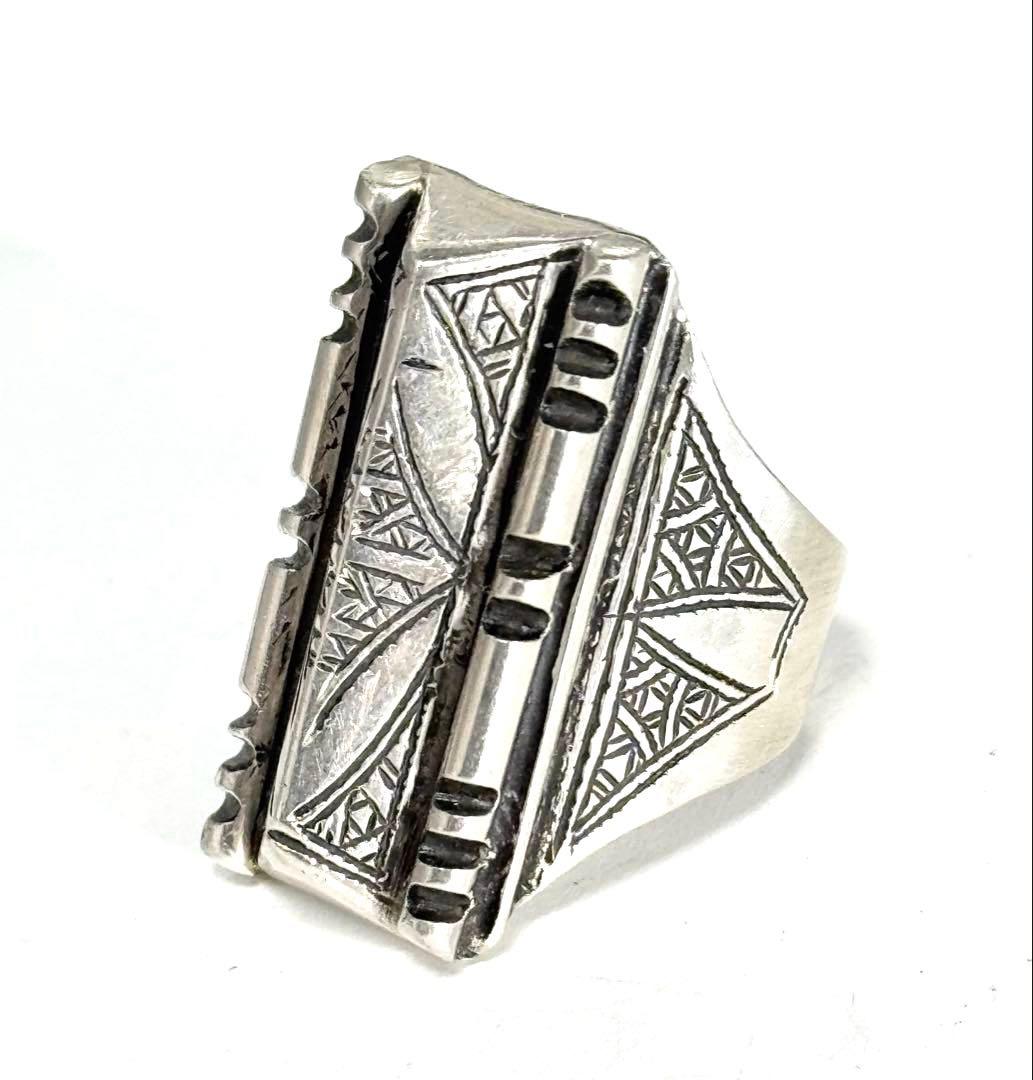 トゥアレグ族　ハンドメイド　シルバーリング　　(１)