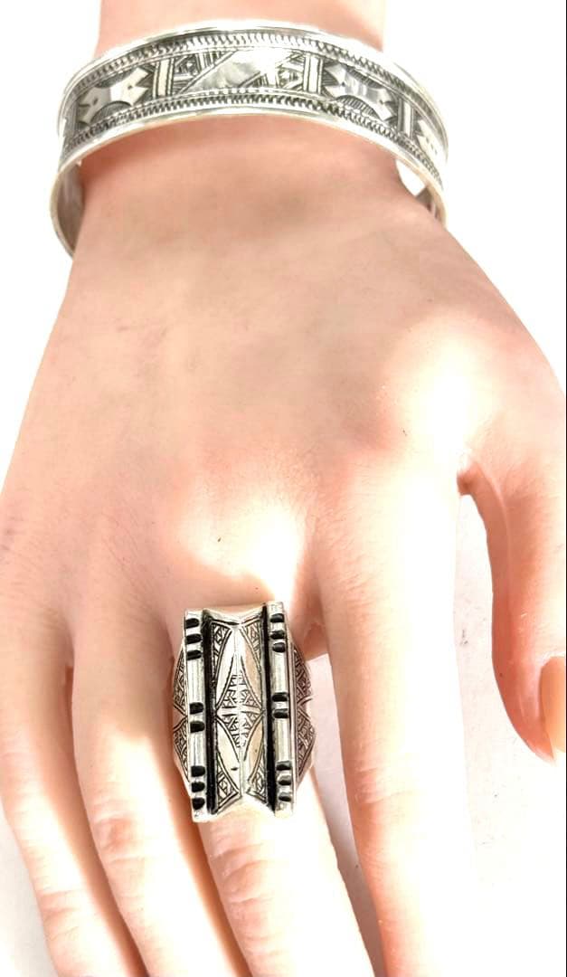 トゥアレグ族　ハンドメイド　シルバーリング　　(１)