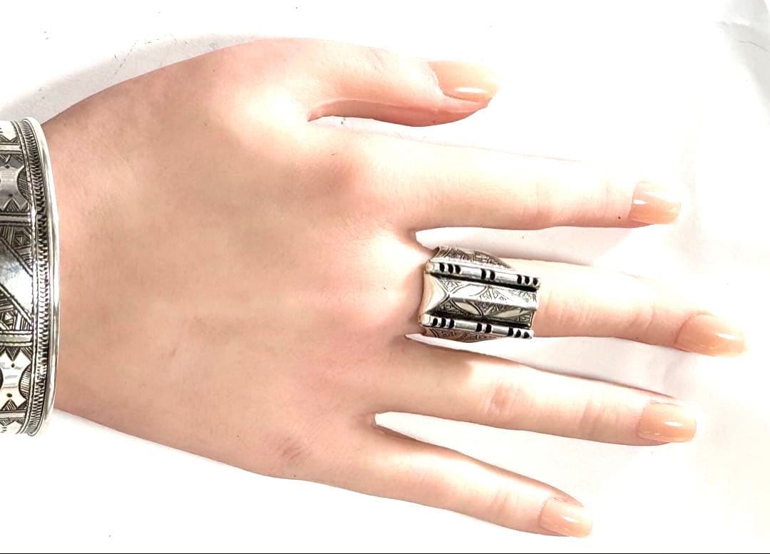 トゥアレグ族　ハンドメイド　シルバーリング　　(１)