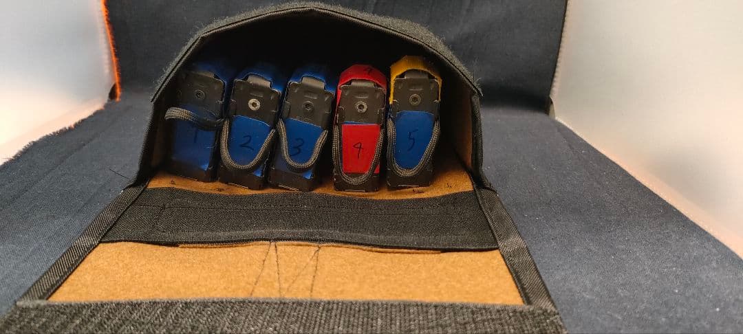 ハンドメイド　ダンプポーチ