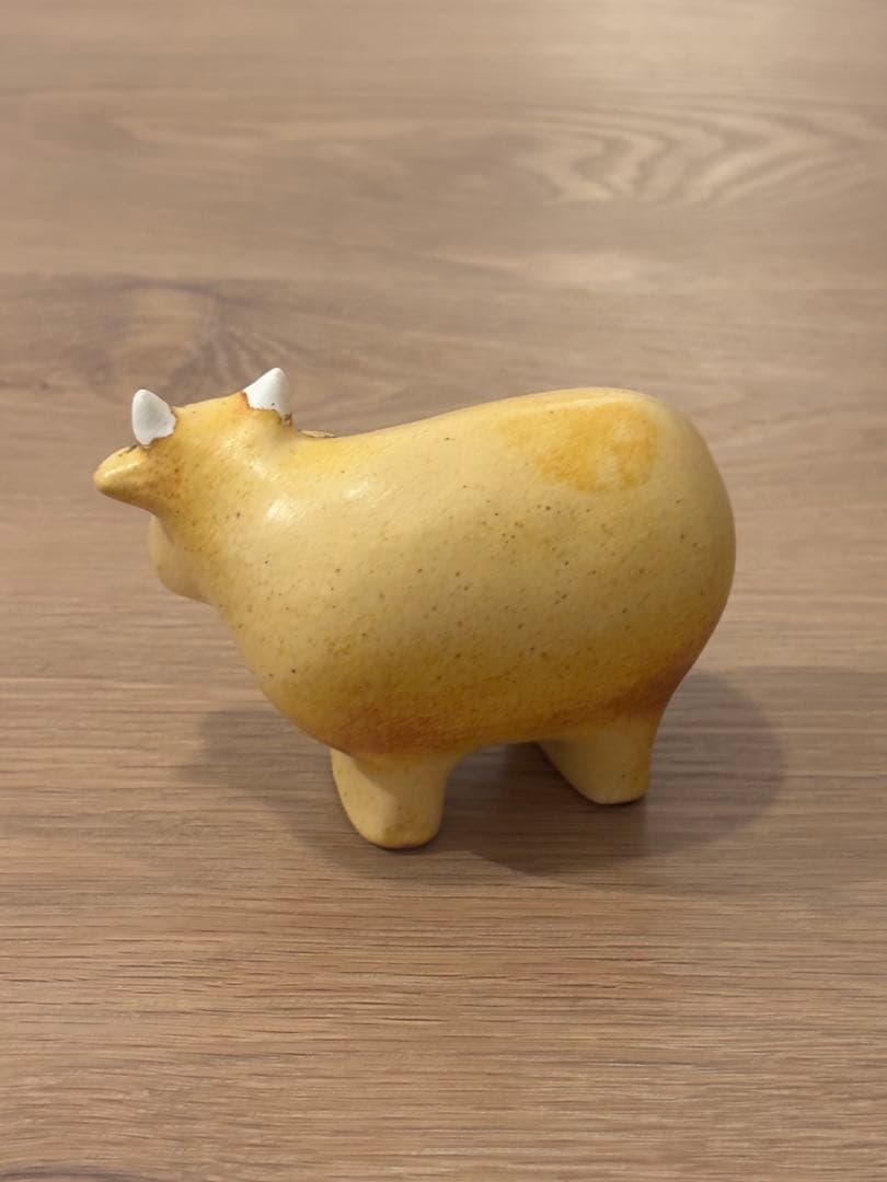 Lisa Larson 牛の置物　リサラーソン　お花のうしさん