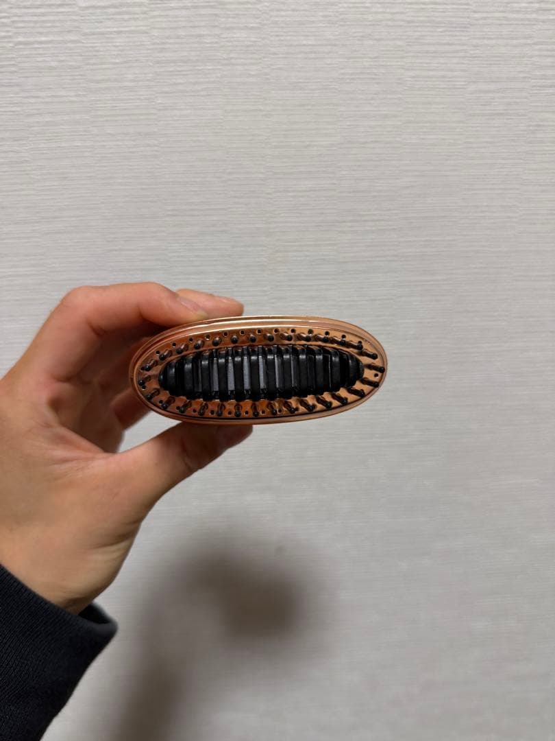 ブラックブラシヘアアイロン